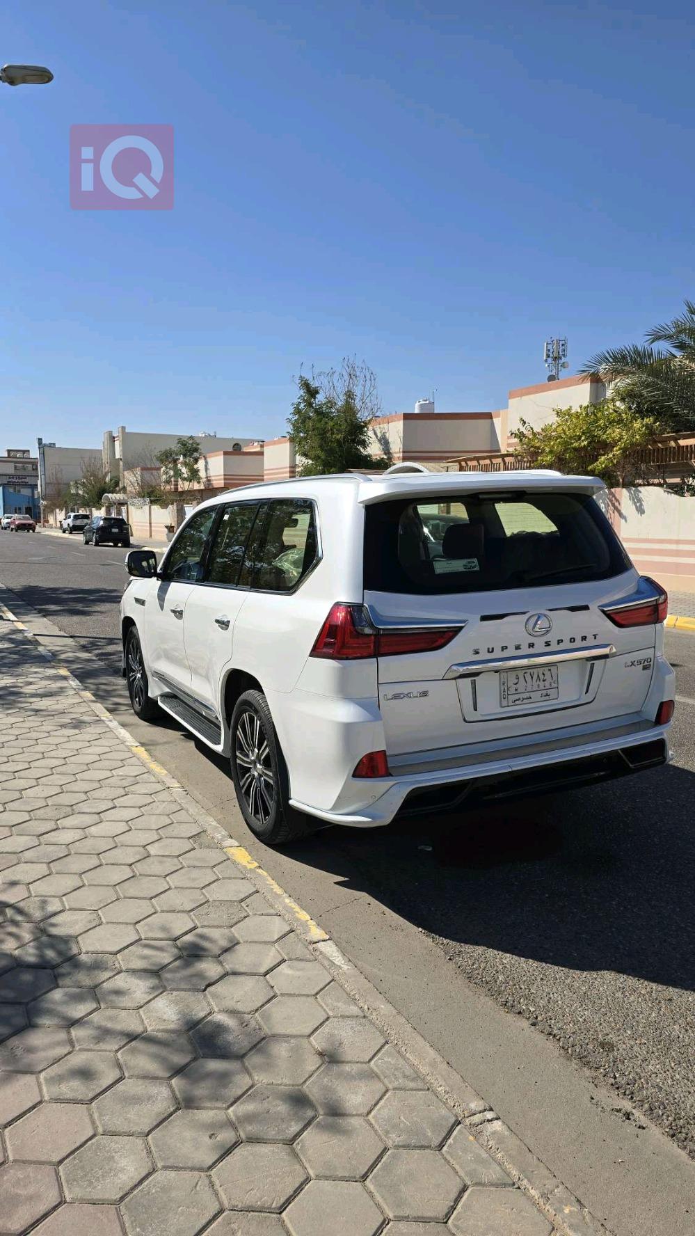Lexus LX